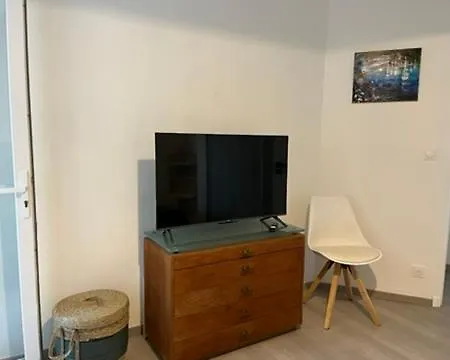 T2! 3 Ou 4 Personnes Centre Neuf Avec Garage Apartment
