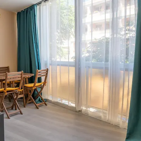 T2! 3 Ou 4 Personnes Centre Neuf Avec Garage Apartment